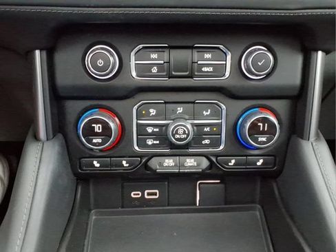 Used 2023 Chevrolet Tahoe LT w/ Luxury Package AWD/4WD image 21