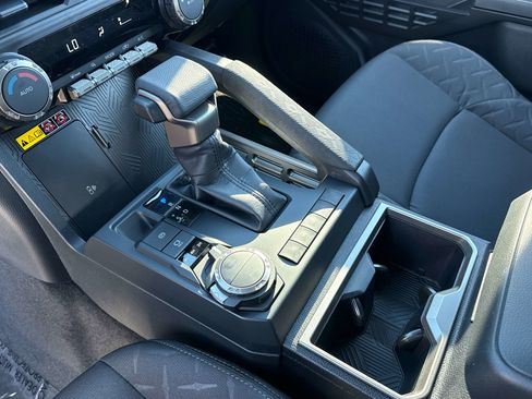 Used 2026 Toyota Tacoma SR5 w/ SR5 Upgrade Package image 19