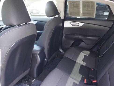 Used 2024 Kia Forte LXS w/ LXS Technology Package image 8