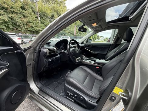 Used 2016 Lexus IS 300 AWD w/ Premium Package image 11