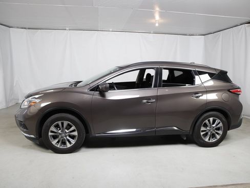 Used 2018 Nissan Murano SV image 19