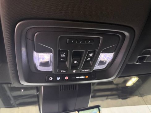 Used 2024 GMC Sierra 1500 AT4 w/ Technology Package AWD/4WD image 27