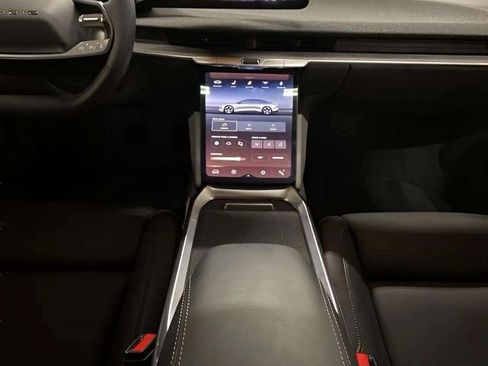 Used 2024 Lucid Air Touring image 38