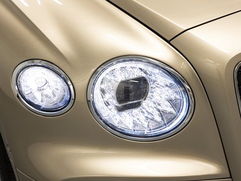 Used 2026 Bentley Flying Spur V8 AWD/4WD image 12