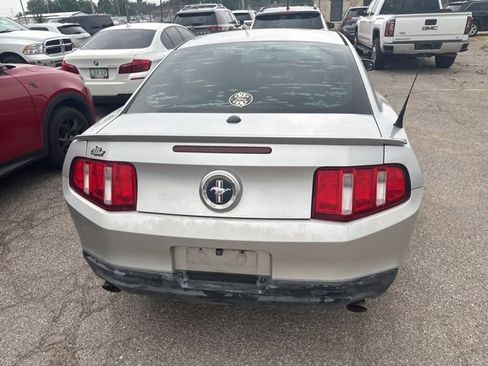 Used 2012 Ford Mustang Premium RWD image 4