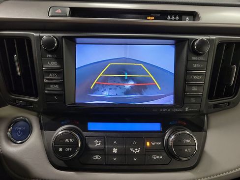 Used 2018 Toyota RAV4 Limited image 19