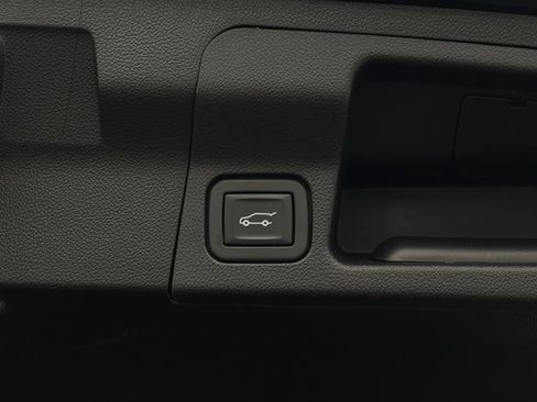 Used 2023 GMC Acadia SLE w/ Driver Convenience Package FWD image 11