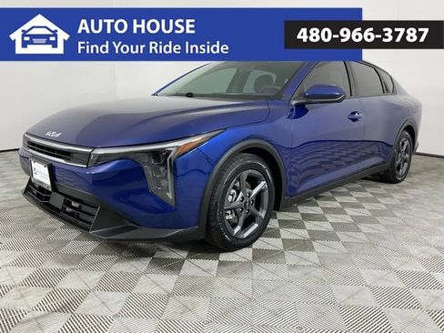 Used 2025 Kia K4 FWD image 1