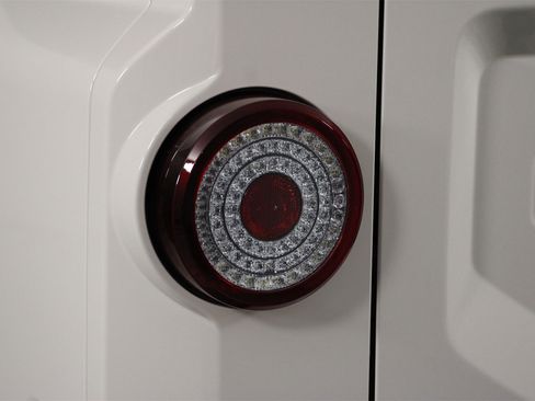 New 2025 INEOS Grenadier Base image 18