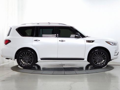 Used 2024 INFINITI QX80 Premium Select w/ Cargo Package image 12