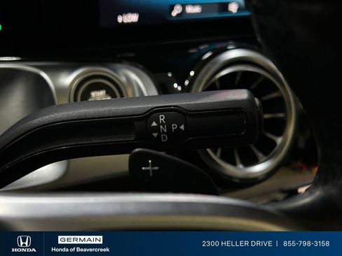 Used 2022 Mercedes-Benz GLB 250 4MATIC image 25