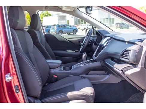 Used 2025 Subaru Outback Premium AWD/4WD image 11