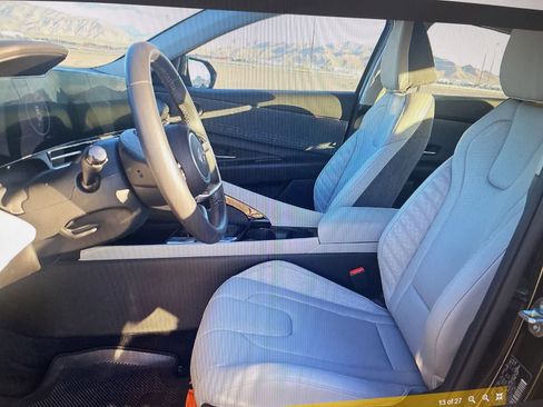 Used 2025 Hyundai Elantra Limited FWD image 10