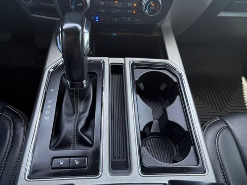 Used 2019 Ford F150 Lariat w/ Equipment Group 502A Luxury AWD/4WD image 34