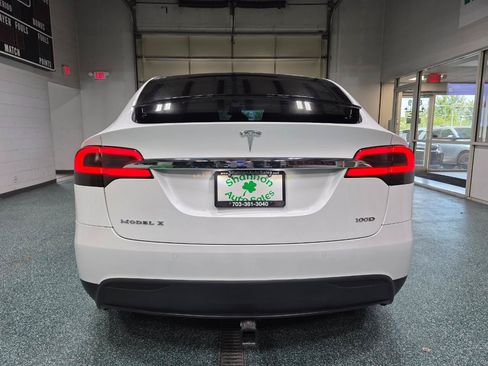 Used 2017 Tesla Model X 100D AWD/4WD image 8