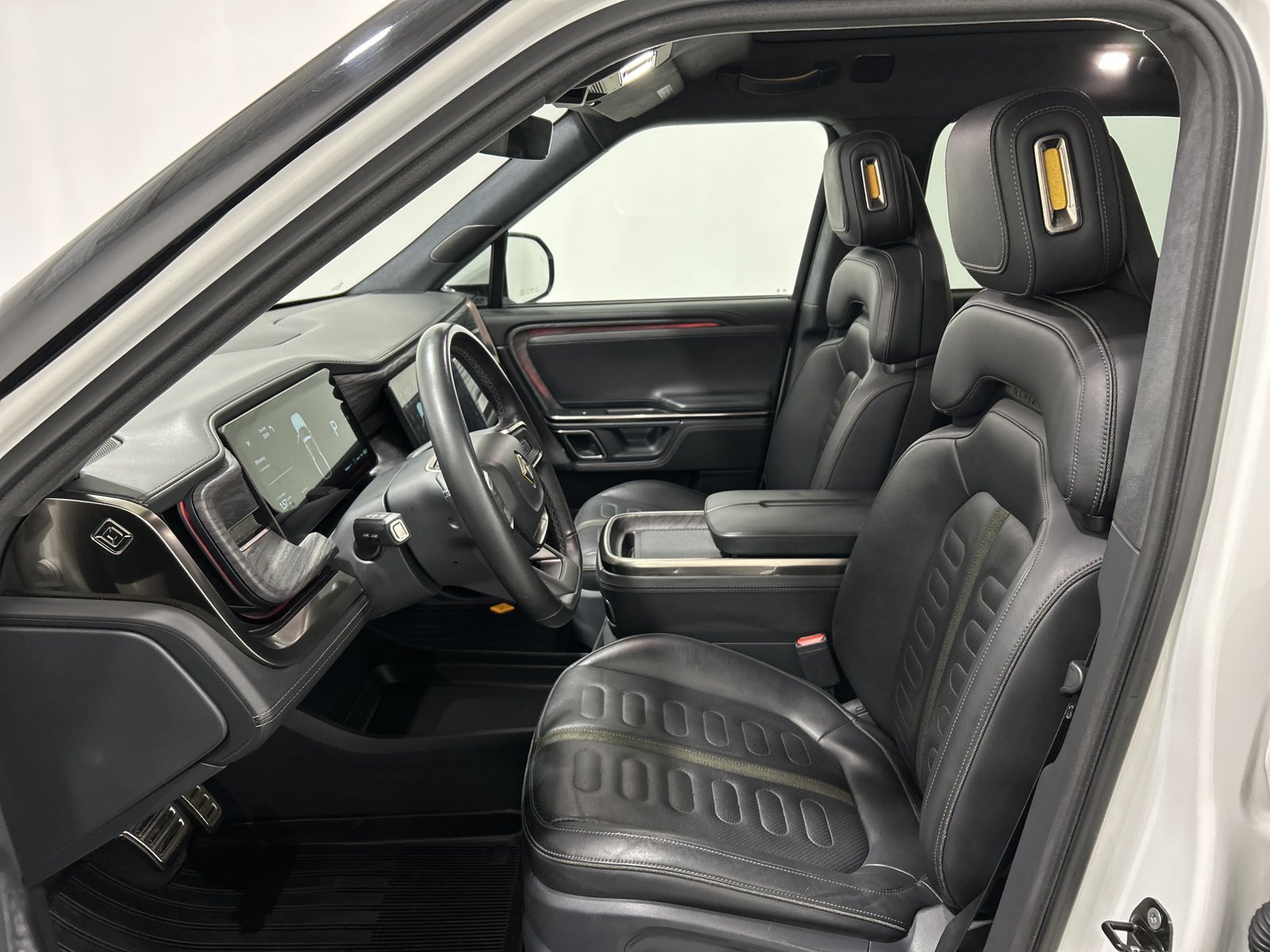 Used 2022 Rivian R1T Adventure AWD/4WD image 20