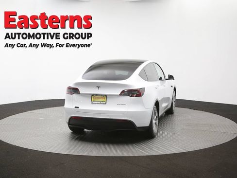 Used 2022 Tesla Model Y Long Range AWD/4WD image 33