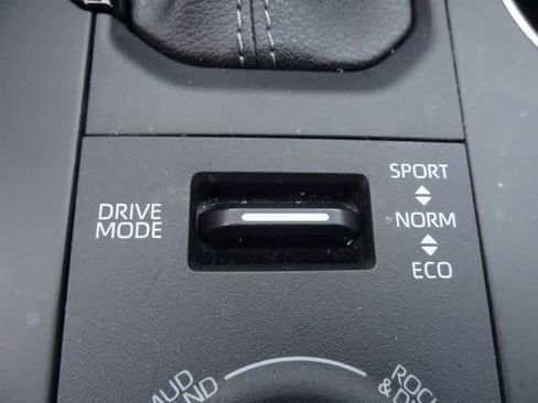 Used 2023 Toyota Highlander XSE image 15