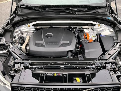 Used 2024 Volvo XC60 T8 Polestar AWD/4WD image 32