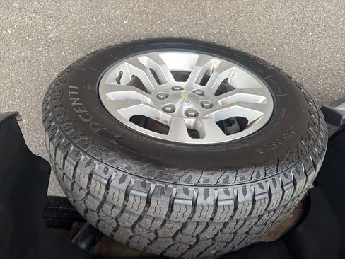 Used 2019 Chevrolet Tahoe LT image 18