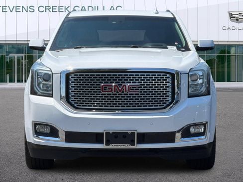 Used 2017 GMC Yukon Denali w/ Open Road Package AWD/4WD image 8