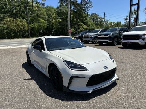 Used 2025 Toyota GR86 Premium image 10
