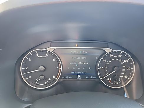 Used 2025 Nissan Altima 2.5 SV image 15