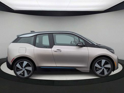 Used 2021 BMW i3 image 9