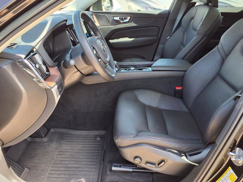 Certified 2023 Volvo XC60 B5 Plus w/ Protection Package Premier FWD image 22