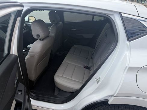 Used 2025 Buick Envista Avenir FWD image 10