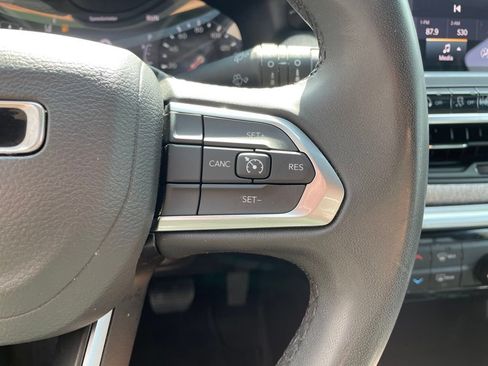 Used 2024 Jeep Compass Latitude AWD/4WD image 26