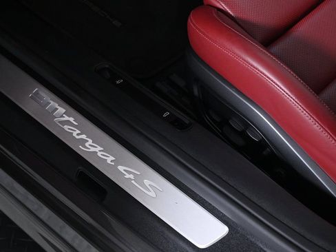 Used 2022 Porsche 911 Targa 4S image 25