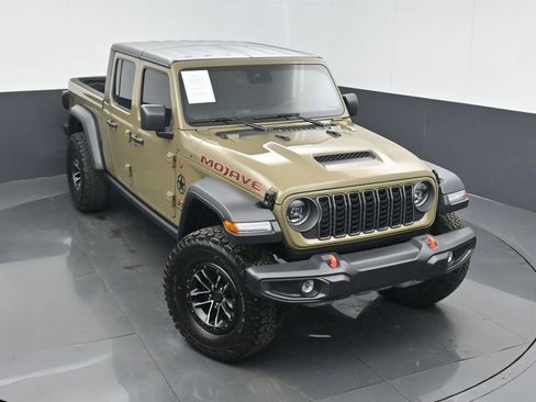 Used 2025 Jeep Gladiator Mojave image 41