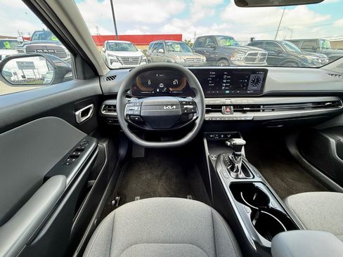 Used 2025 Kia K4 FWD image 17