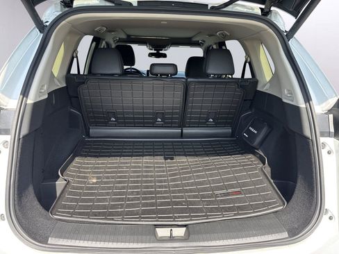 Used 2025 Nissan Rogue SL w/ SL Premium Package FWD image 26