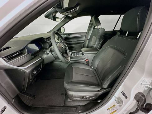 New 2026 Jeep Grand Cherokee Laredo AWD/4WD image 26