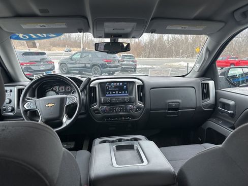 Used 2018 Chevrolet Silverado 1500 LT w/ Midnight Edition image 28