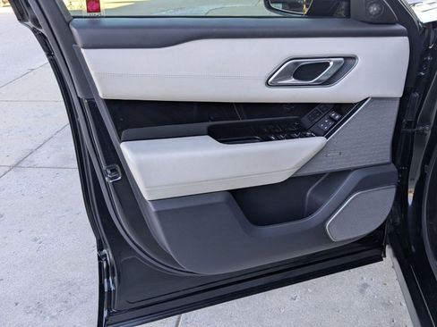 Used 2023 Land Rover Range Rover Velar HST image 13