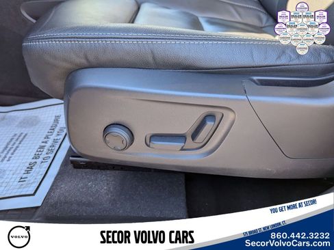 Certified 2023 Volvo XC40 B5 Plus w/ Driver Assist Package AWD/4WD image 20