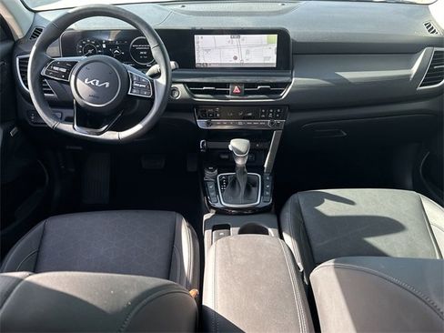 Used 2024 Kia Seltos SX image 17