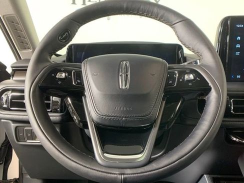 New 2025 Lincoln Aviator Reserve w/ Luxury Package image 20