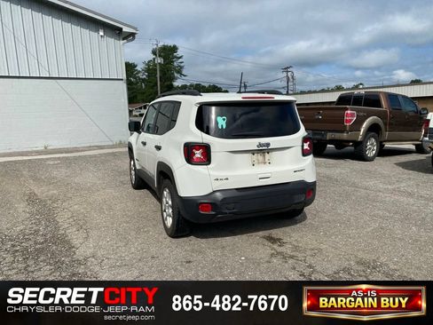 Used 2019 Jeep Renegade Sport w/ Sport Appearance Group AWD/4WD image 7