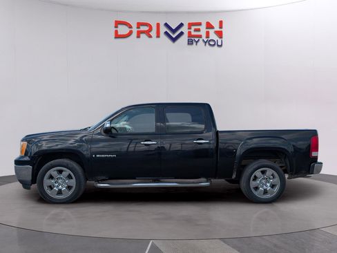Used 2009 GMC Sierra 1500 SLE w/ Regional Value Package image 2