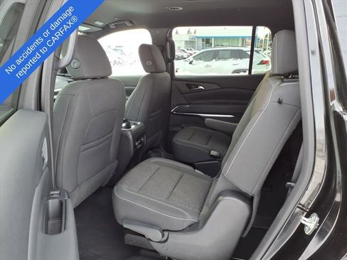 Used 2025 Chevrolet Traverse LT image 13