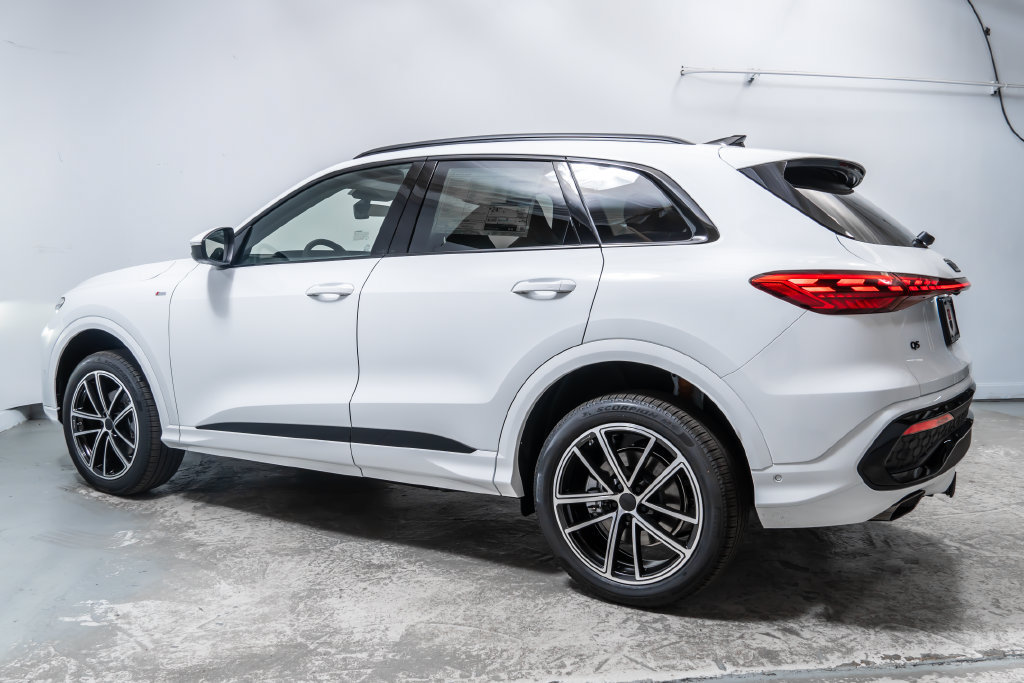 New 2026 Audi Q5 Premium Plus AWD/4WD image 2