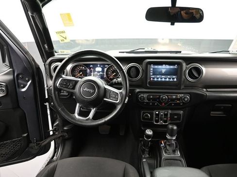 Used 2018 Jeep Wrangler Unlimited Sahara AWD/4WD image 20