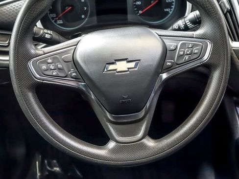 Used 2023 Chevrolet Malibu LT FWD image 18