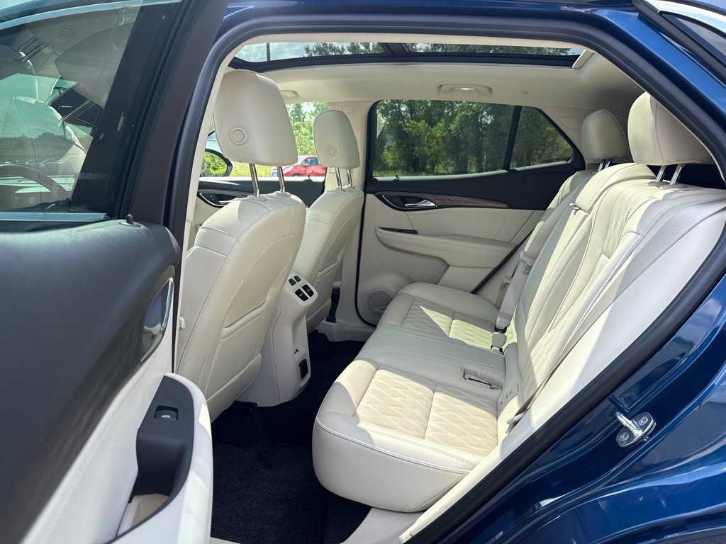 Used 2022 Buick Envision Avenir w/ Technology Package II AWD/4WD image 23