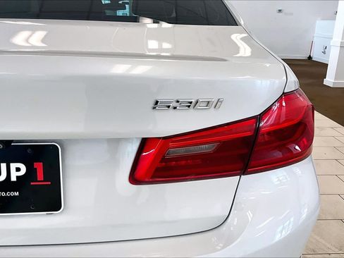 Used 2020 BMW 530i w/ Premium Package RWD image 28