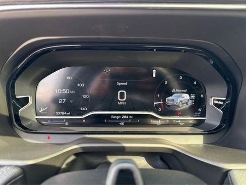 Used 2023 GMC Yukon Denali w/ Denali Reserve Package image 15